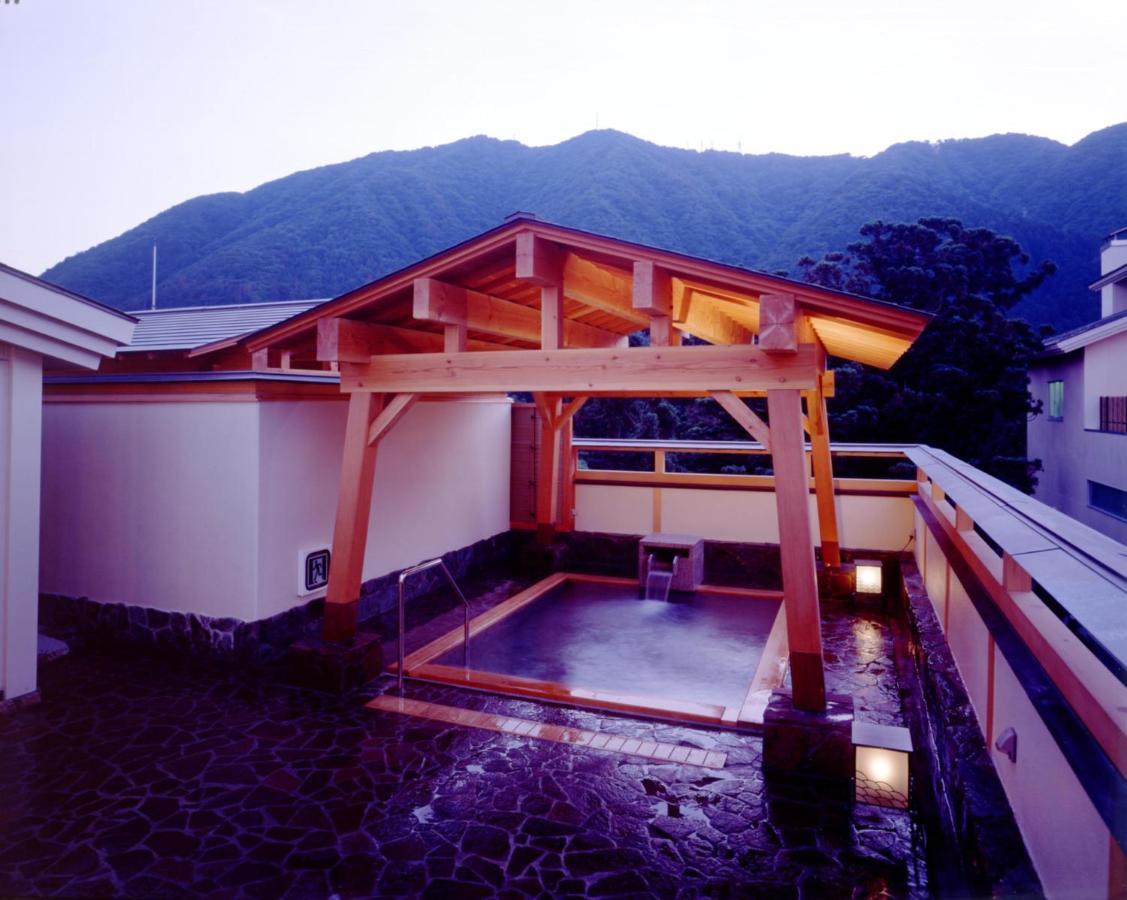 Minoya Hotel Yahiko Екстериор снимка