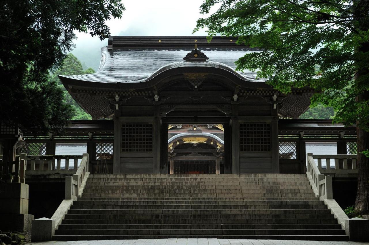Minoya Hotel Yahiko Екстериор снимка